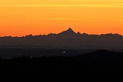 84 Da Miragolo di Zogno splendido tramonto con zoom verso il Monviso